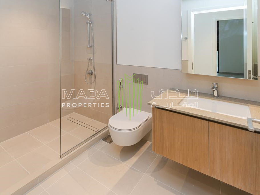 Vacant |  Spacious |  Beach Access