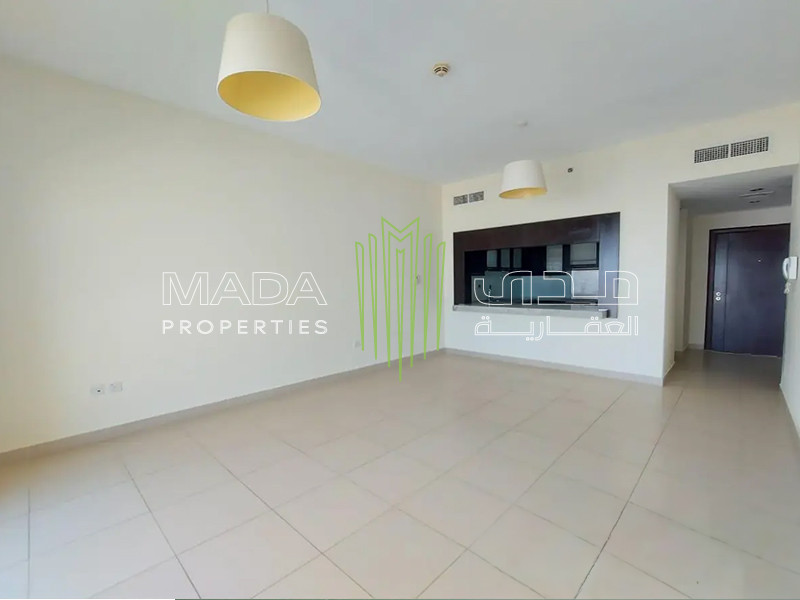 Spacious I Balcony Unit I Chiller free