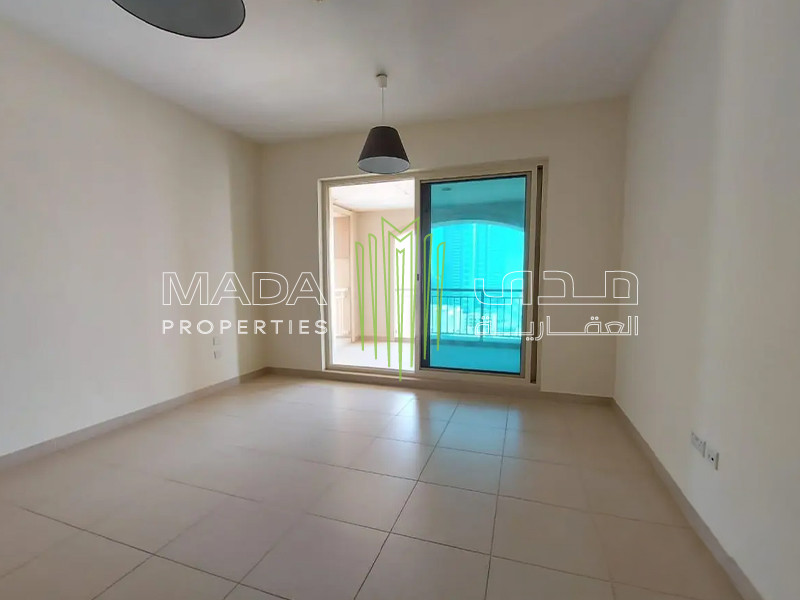 Spacious I Balcony Unit I Chiller free