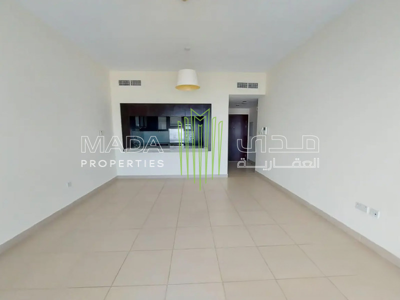 Spacious I Balcony Unit I Chiller free