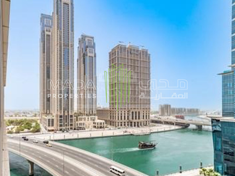 Vacant | High floor | Canal view.