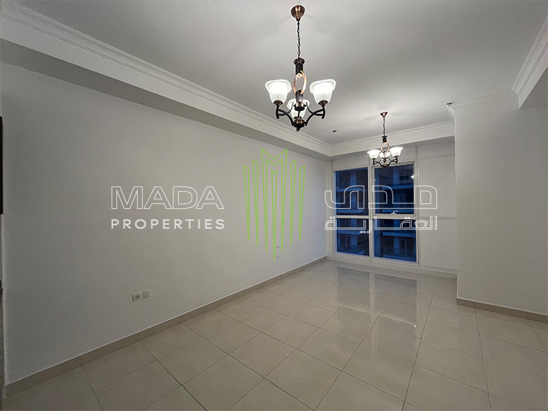 Vacant | High floor | Canal view.