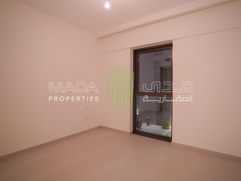 Vacant | Beach Access | Spacious