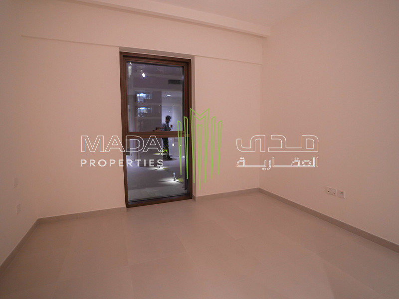 Vacant | Beach Access | Spacious