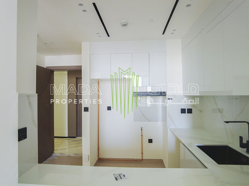 Brand New I Vacant I Corner - Pool view
