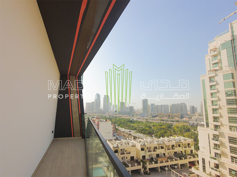 Brand New I Vacant I Corner - Pool view