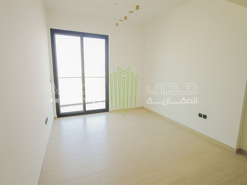 Brand New I Vacant I Corner - Pool view