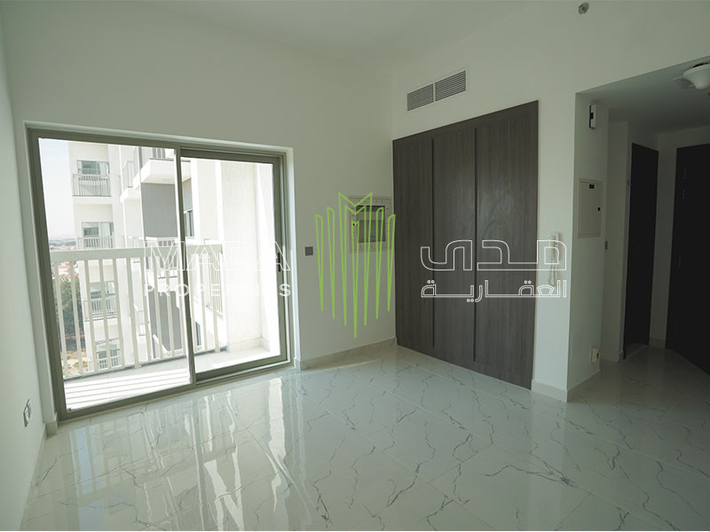 BRAND NEW UNUSED APARTMENT WITH BALCONY