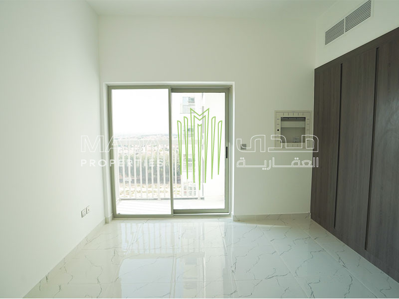 BRAND NEW UNUSED APARTMENT WITH BALCONY