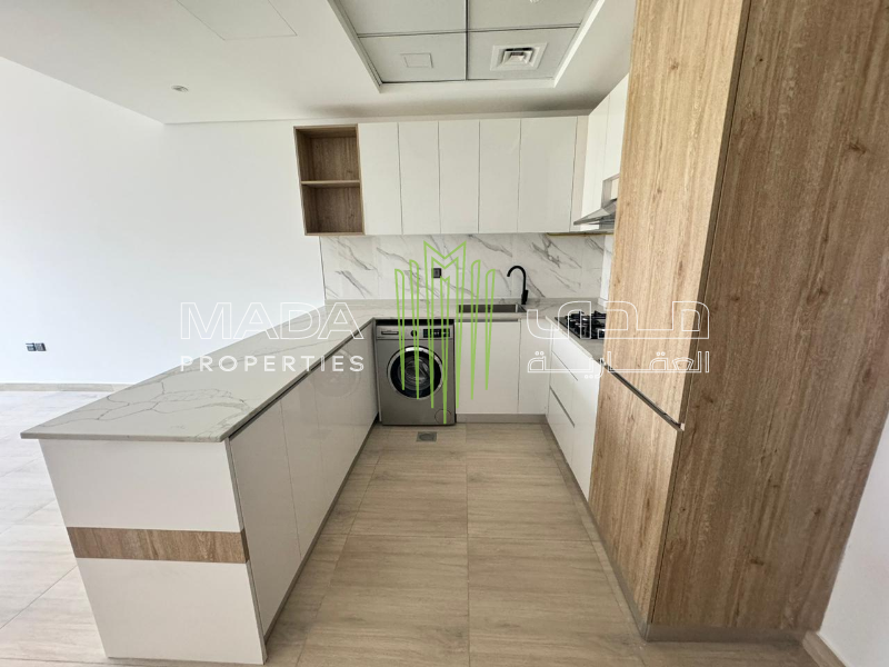 Modern 1BR, Unfurnished I Corner I pool view