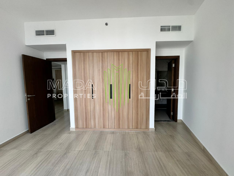 Modern 1BR, Unfurnished I Corner I pool view