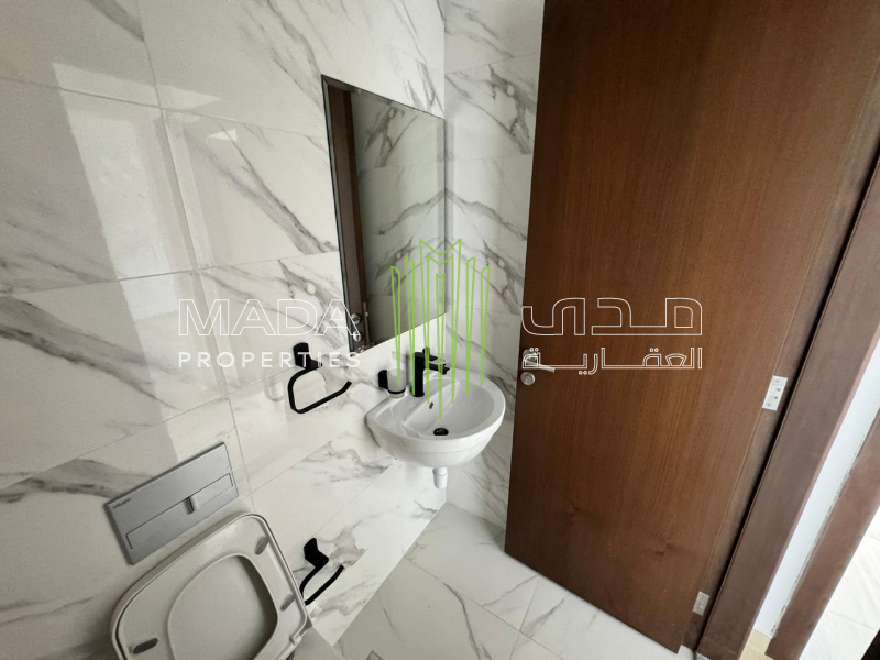 Modern 1BR, Unfurnished I Corner I pool view