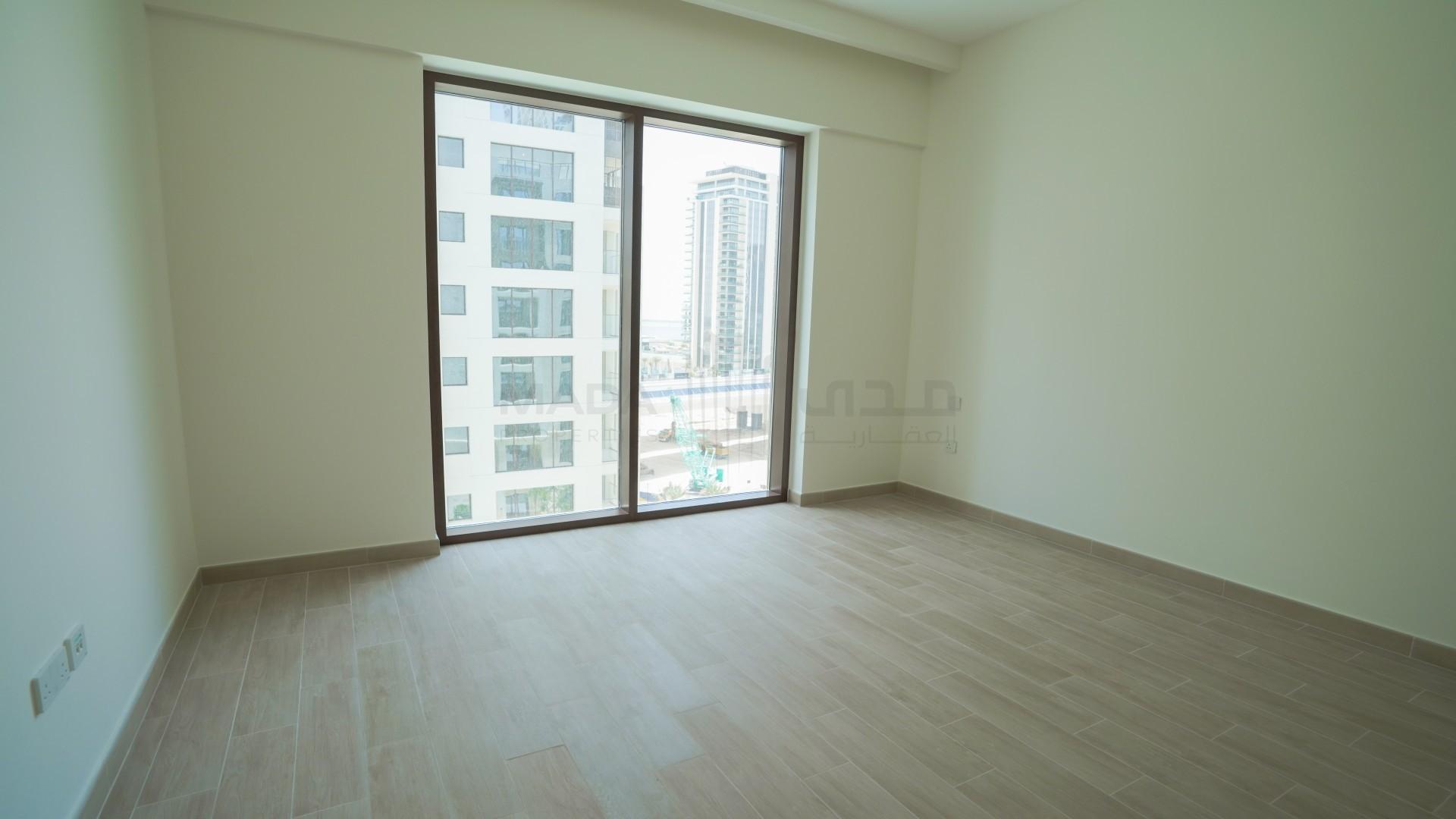 Vacant | Burj Khalifa View | Beach Access