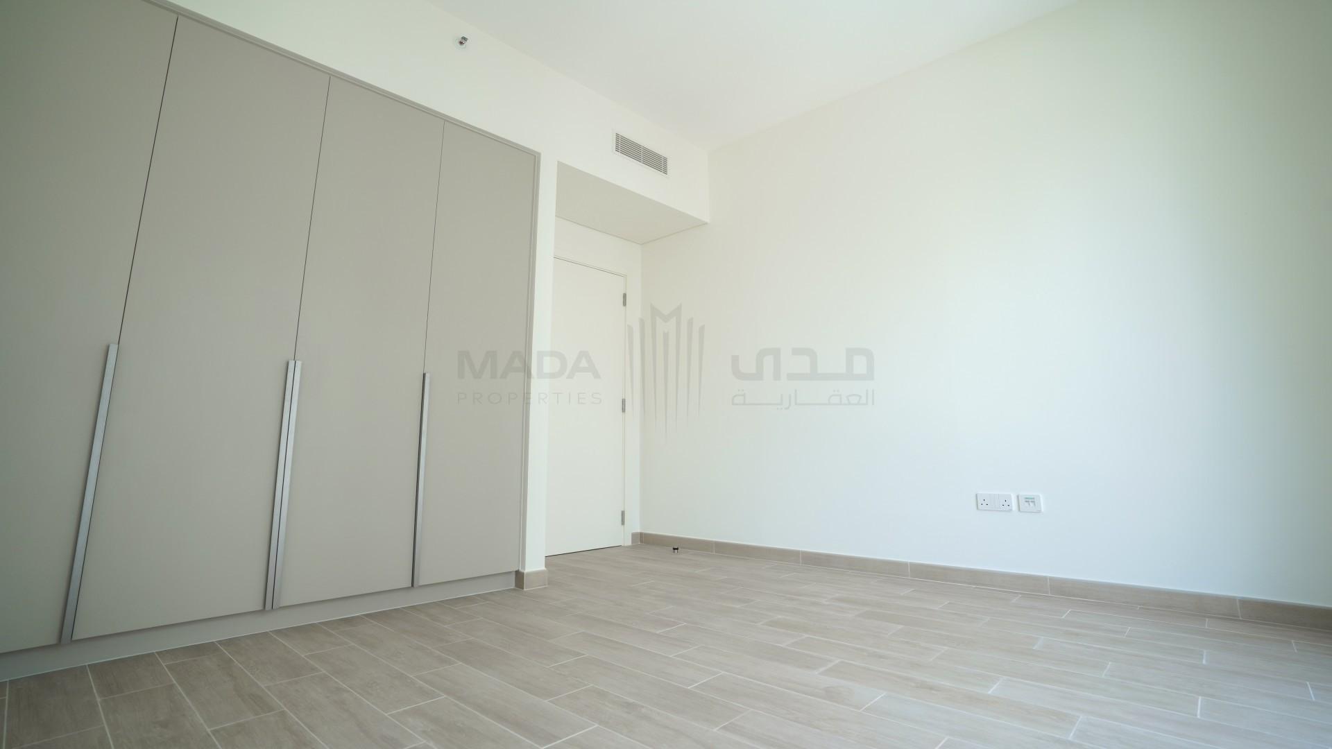 Vacant | Burj Khalifa View | Beach Access