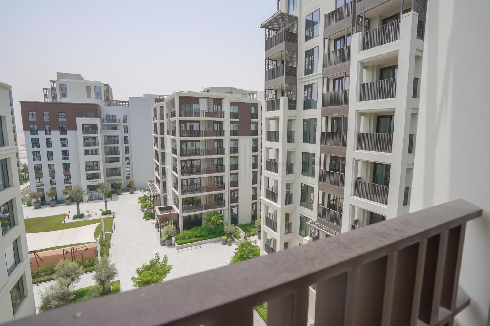 Vacant | Luxurious | Water View