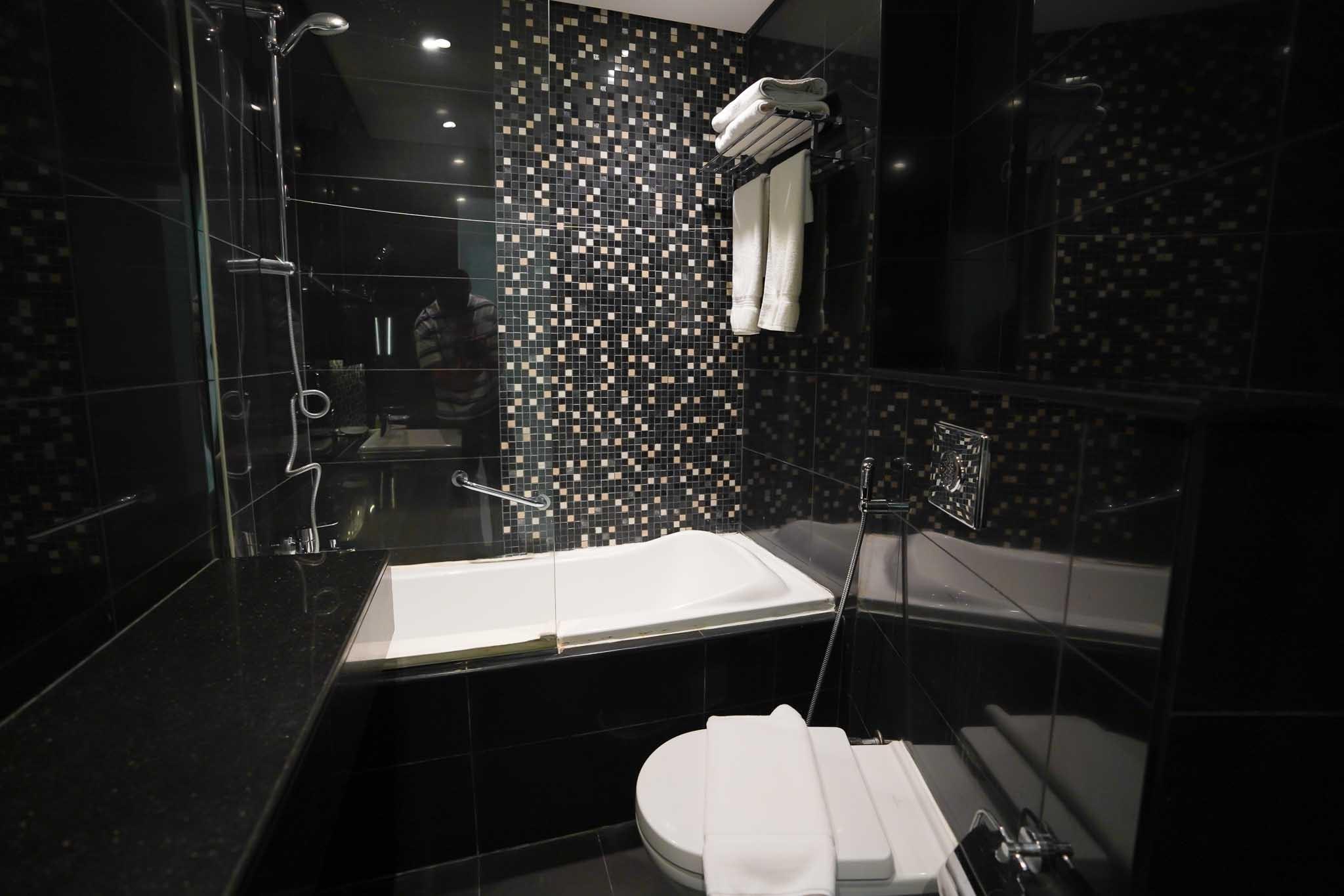 Vacant | Fully Furnished | Luxurious