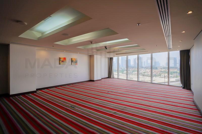 Vacant | Semi Fitted | Luxurious