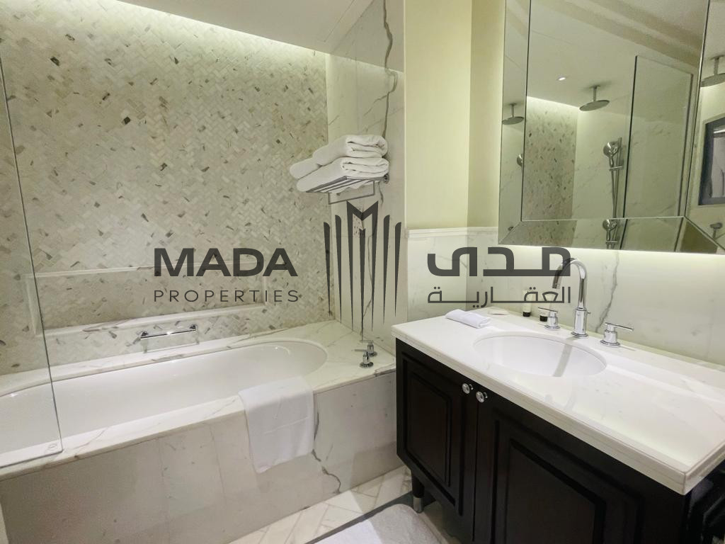 LUXURIOUS 4BR PLUS MAIDS |HUGE BALCONY |VACANT.