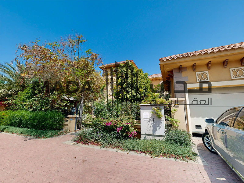 Huge Layout | Vacant | 5 bed +Maid