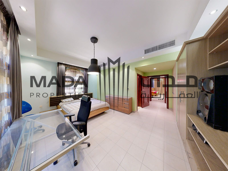 Huge Layout | Vacant | 5 bed +Maid