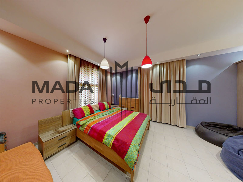 Huge Layout | Vacant | 5 bed +Maid