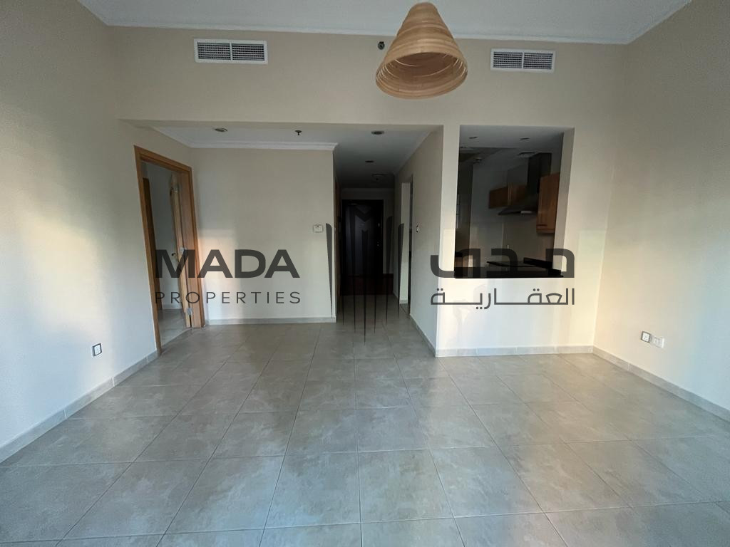 Vacant| Unfurnished | Mid floor.