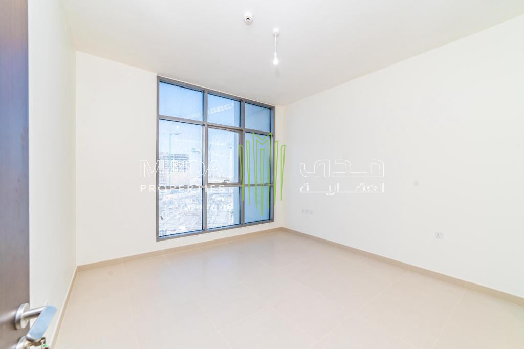 Exquisite | Stunning | Middle Floor