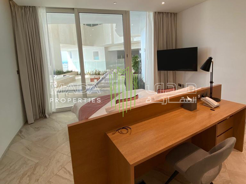 Luxurious | Very High Floor | Skyline Views