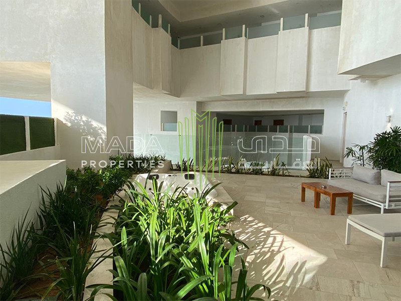 Luxurious | Very High Floor | Skyline Views