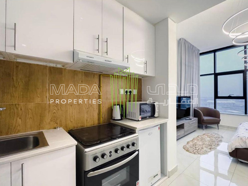 High floor | Motivated Seller | Bright