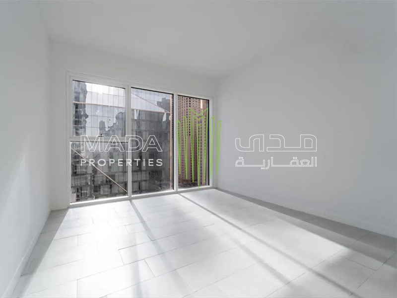 Vacant | Sea View | High floor.