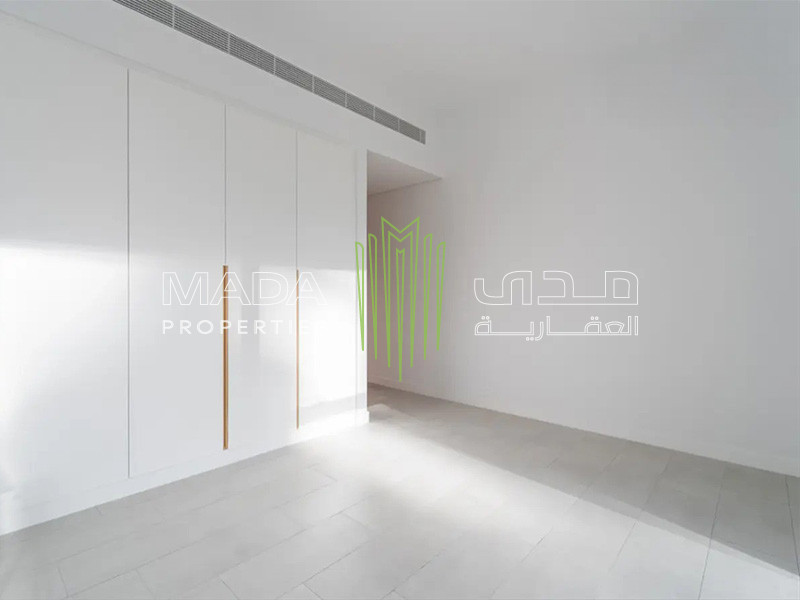 Vacant | Sea View | High floor.