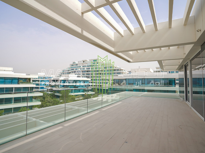 Spacious Layout |  Bright | Luxurious