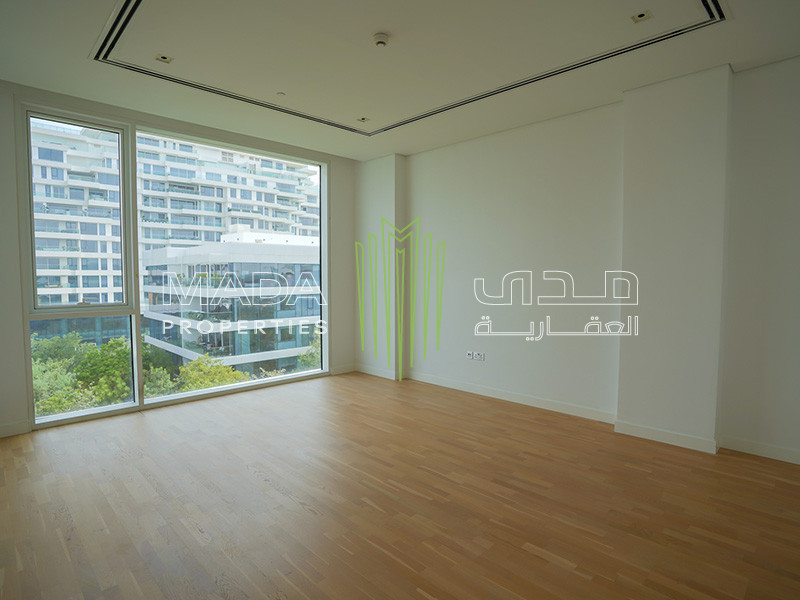 Spacious Layout |  Bright | Luxurious