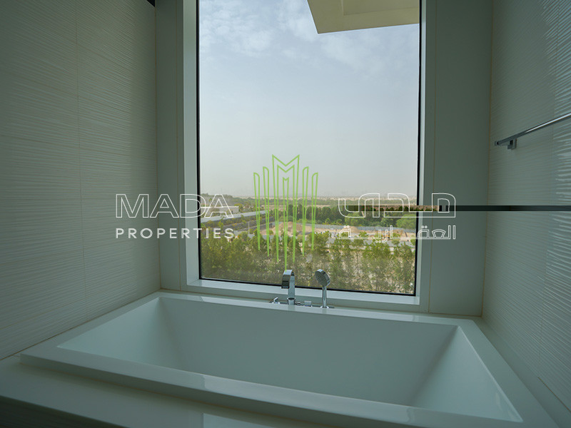 Spacious Layout |  Bright | Luxurious
