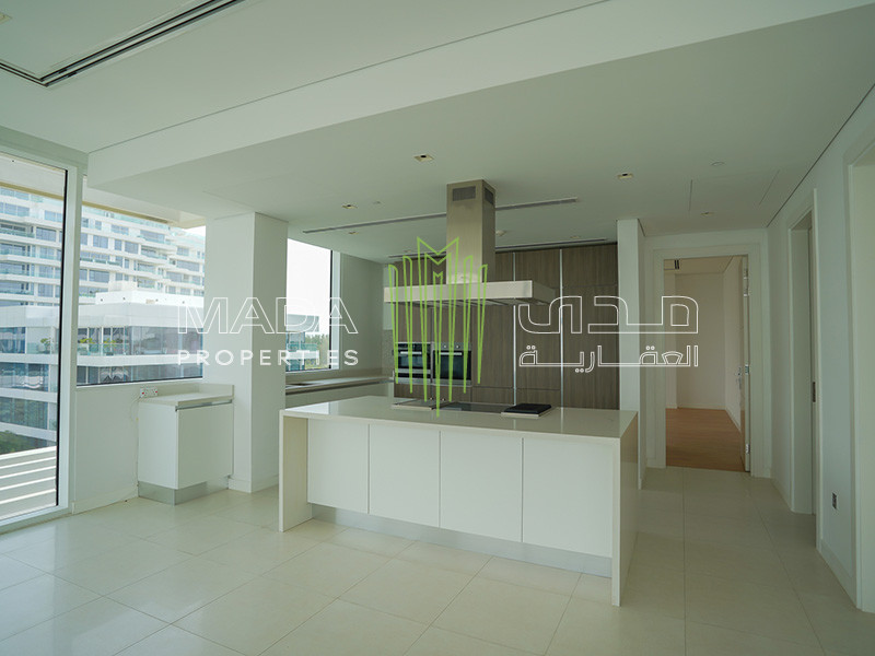 Spacious Layout |  Bright | Luxurious