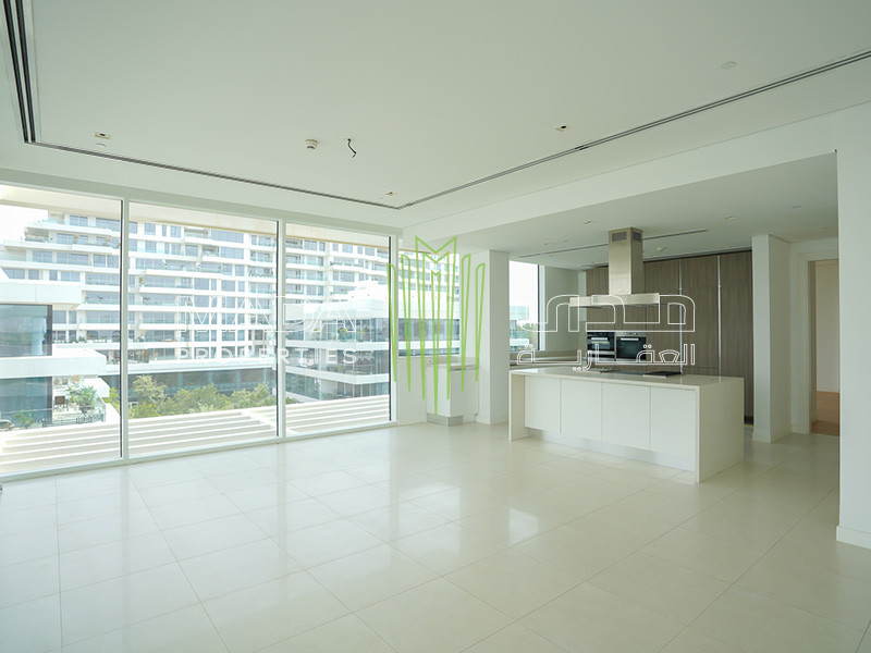 Spacious Layout | Bright | Luxurious