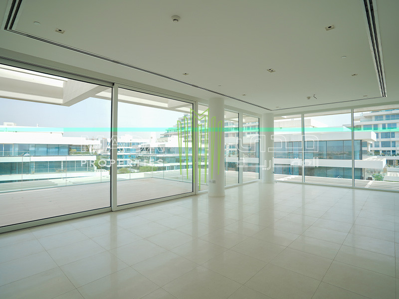 Spacious Layout |  Bright | Luxurious